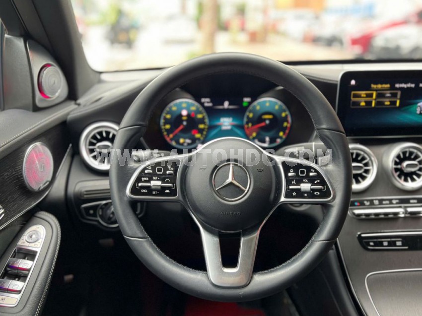 Xe Mercedes Benz GLC 300 4Matic 2021