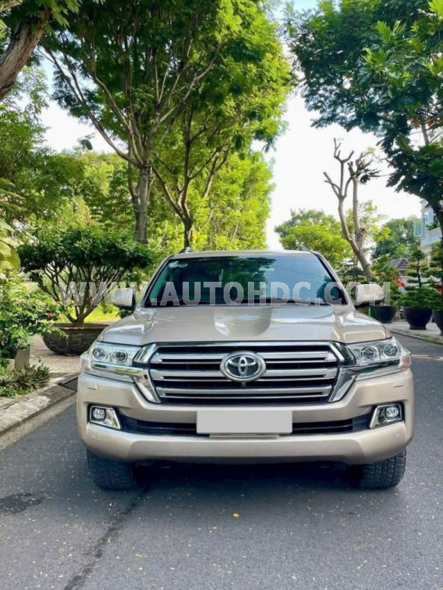 Toyota Land Cruiser VX 4.6 V8