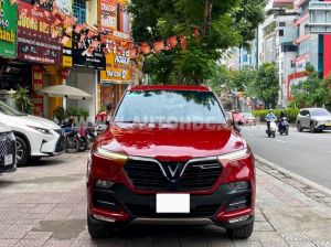 VinFast Lux SA 2.0 Base 2.0 AT